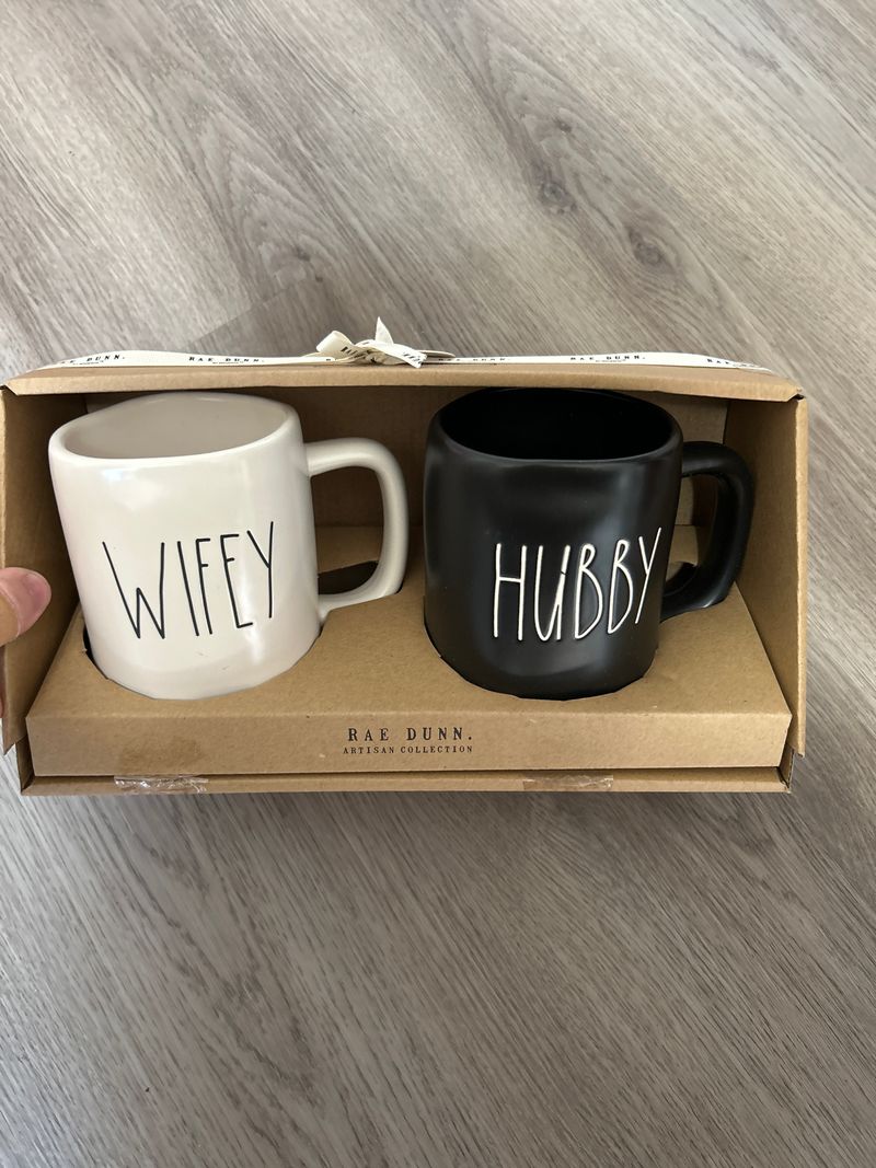 NWT Rae Dunn hubby and wifey mugs