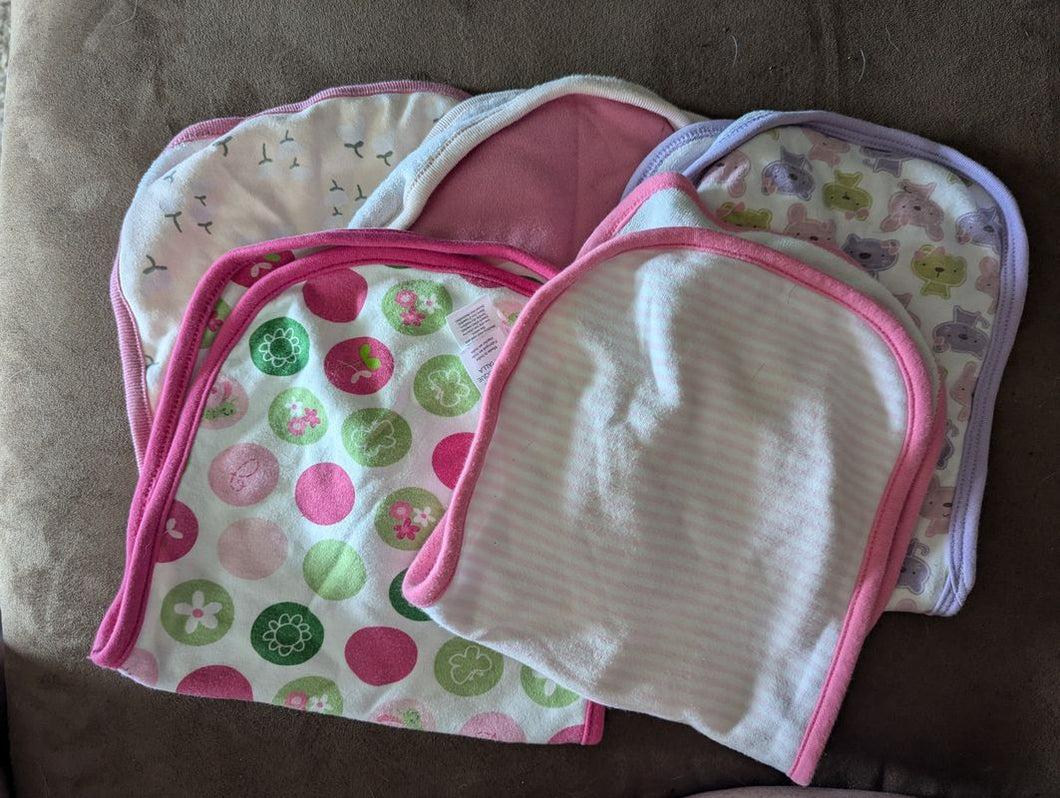 Burp clothes Set of 5. Lightly used burp rags. Potty and Diapering