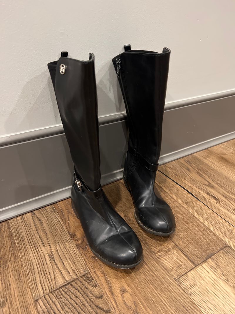 Michael Kors black boots Michael Kors black zip up boots 4 (Big Kid)