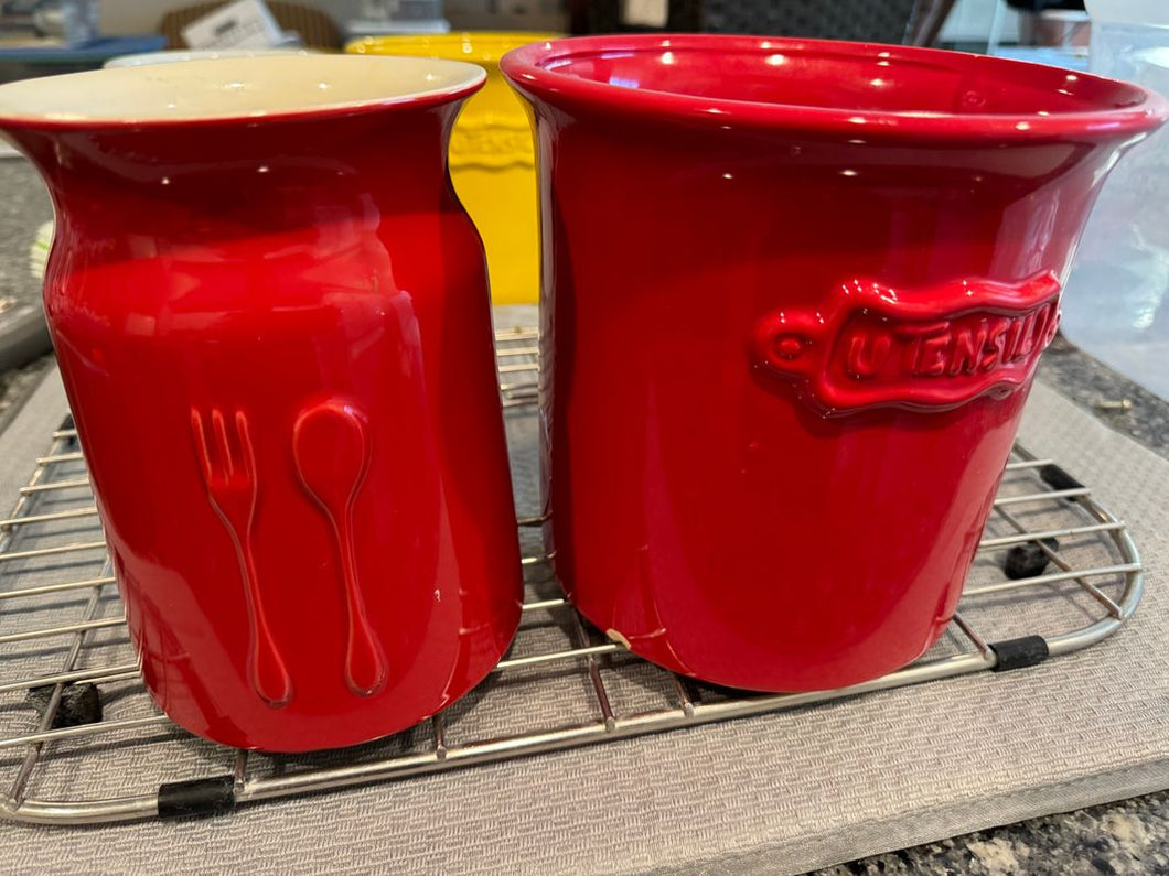 Red utensils holder 2 red utensil holders large one has small chip on bottom see pic