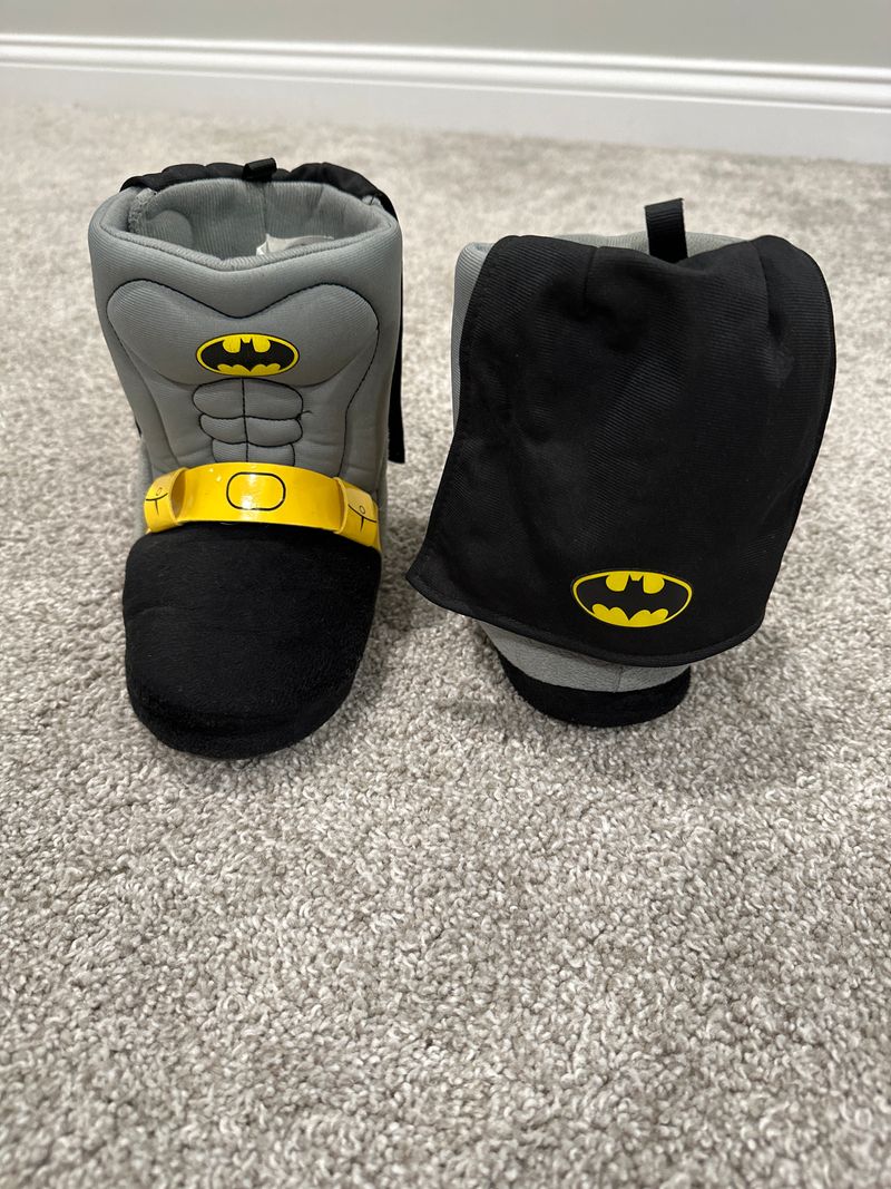 Batman slippers  9 (Lil' Kid)
