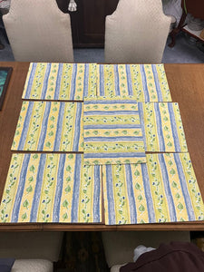 Set of 7 placemats, yellow and blue floral design EUC