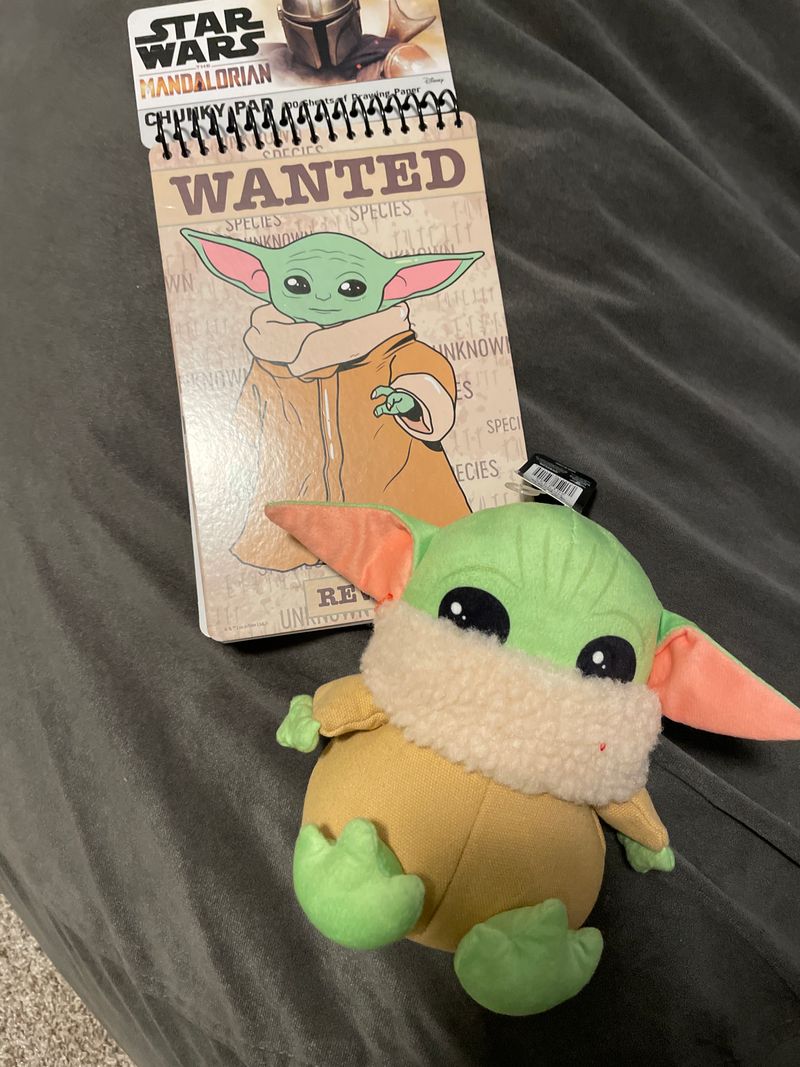 Star Wars NWT baby yoda Sketch pad and yoda plush both new