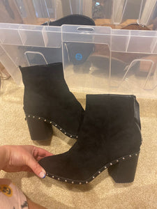 Forever 21 EUC , black suede boots 10 (Adult)