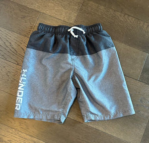 Under Armour Boys size medium gray swim trunks 10