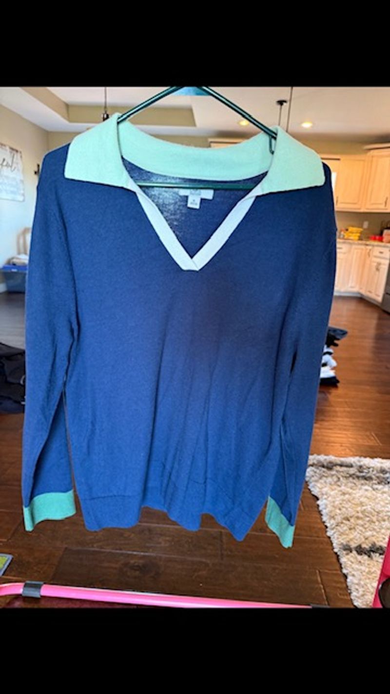 . v-neck top Women's - XXL