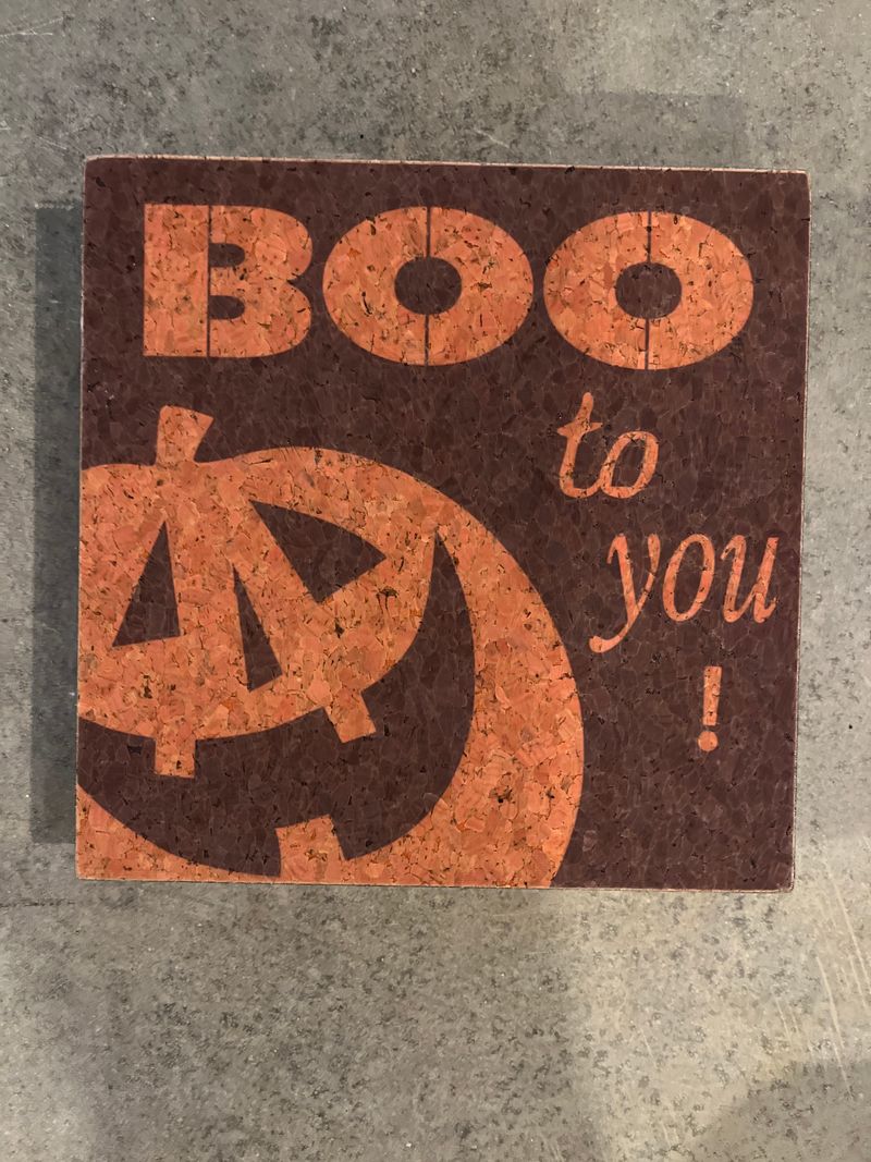 Halloween Small hallow sign