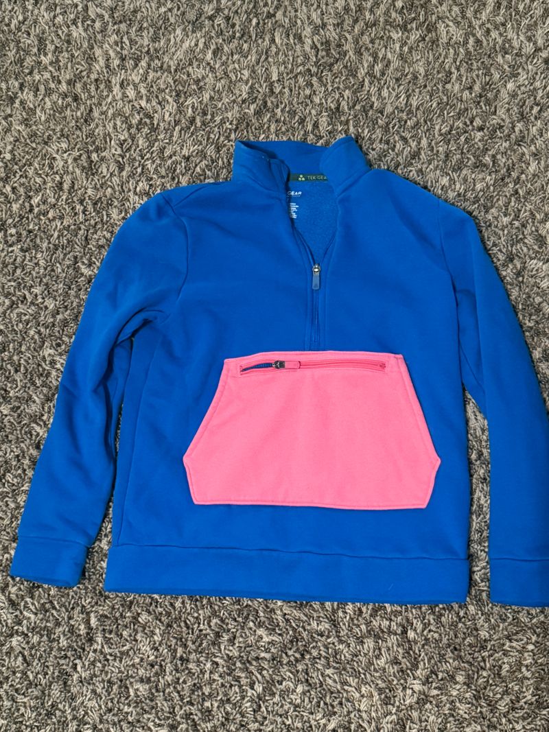 Tech gear fleece quarter zip sweatshirt Bright blue with pink zipper in front size medium 12