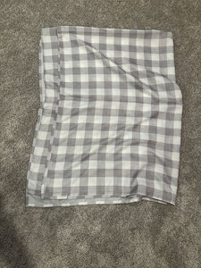 Gray & White Gingham Table Cloth 4-6 chair table