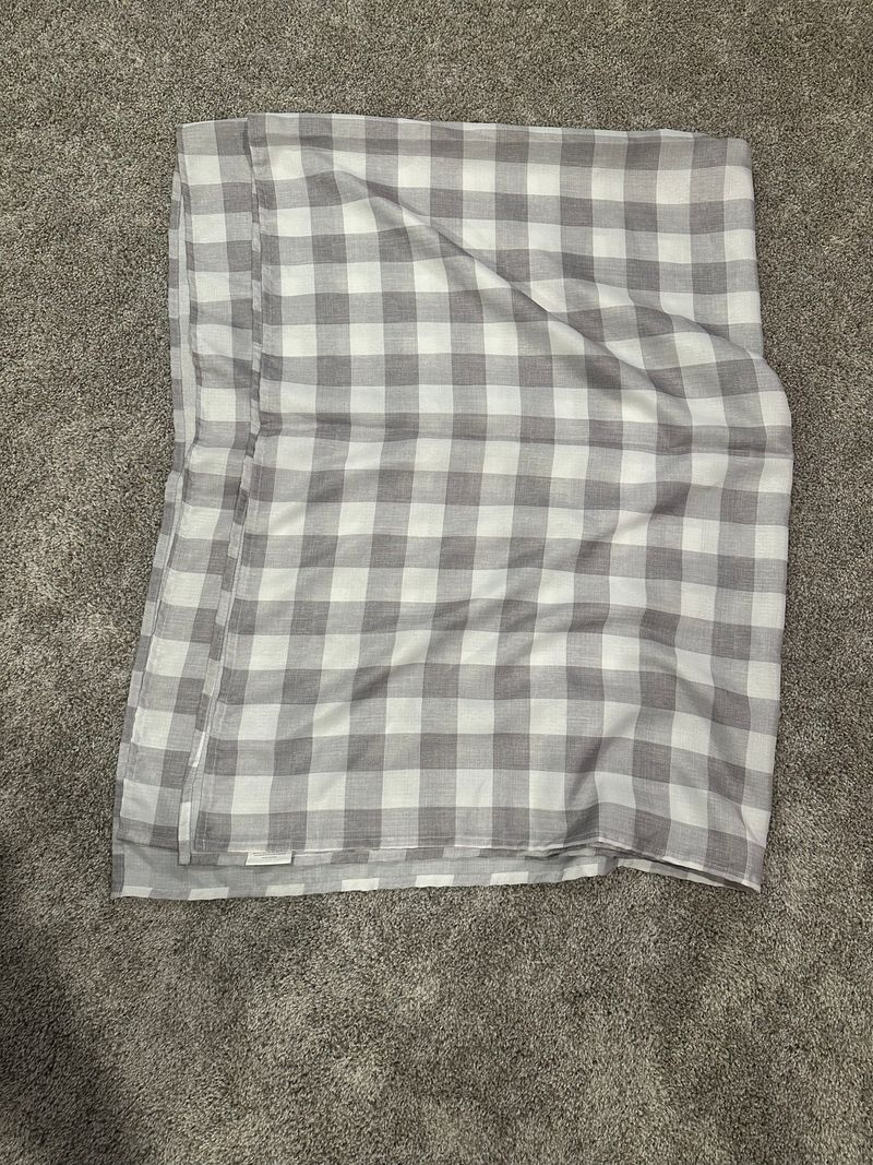 Gray & White Gingham Table Cloth 4-6 chair table