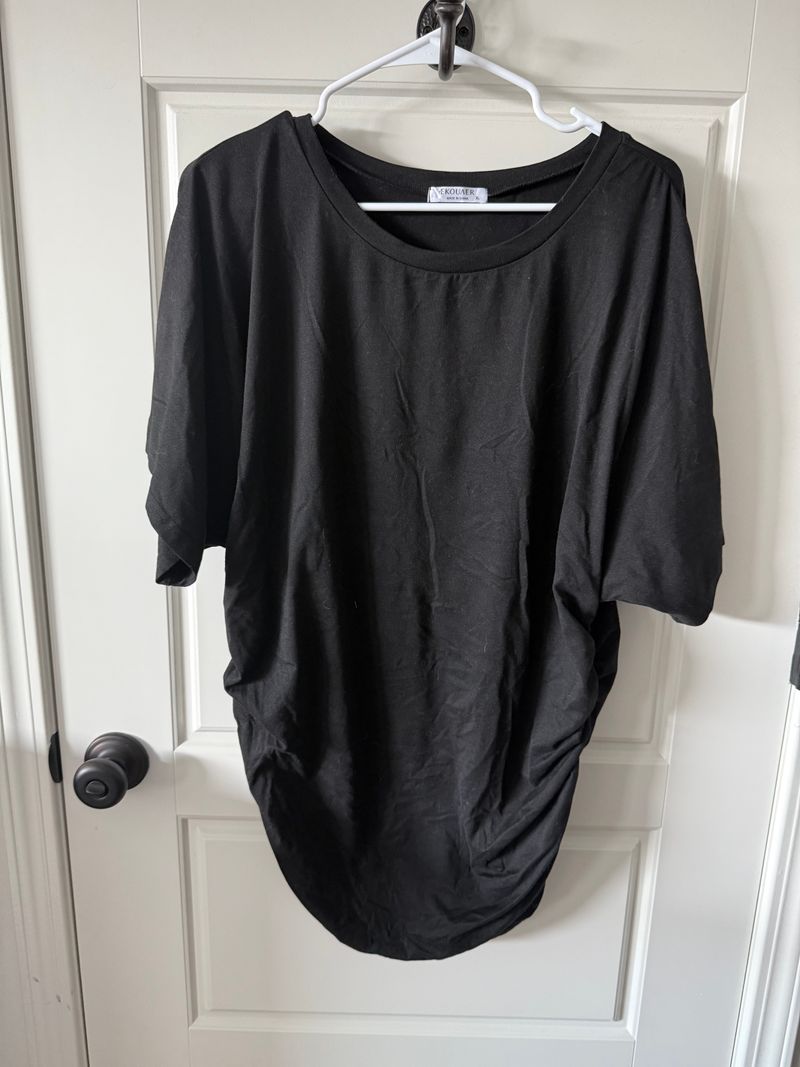 - Black rouched side short sleeve top Women's XL 16