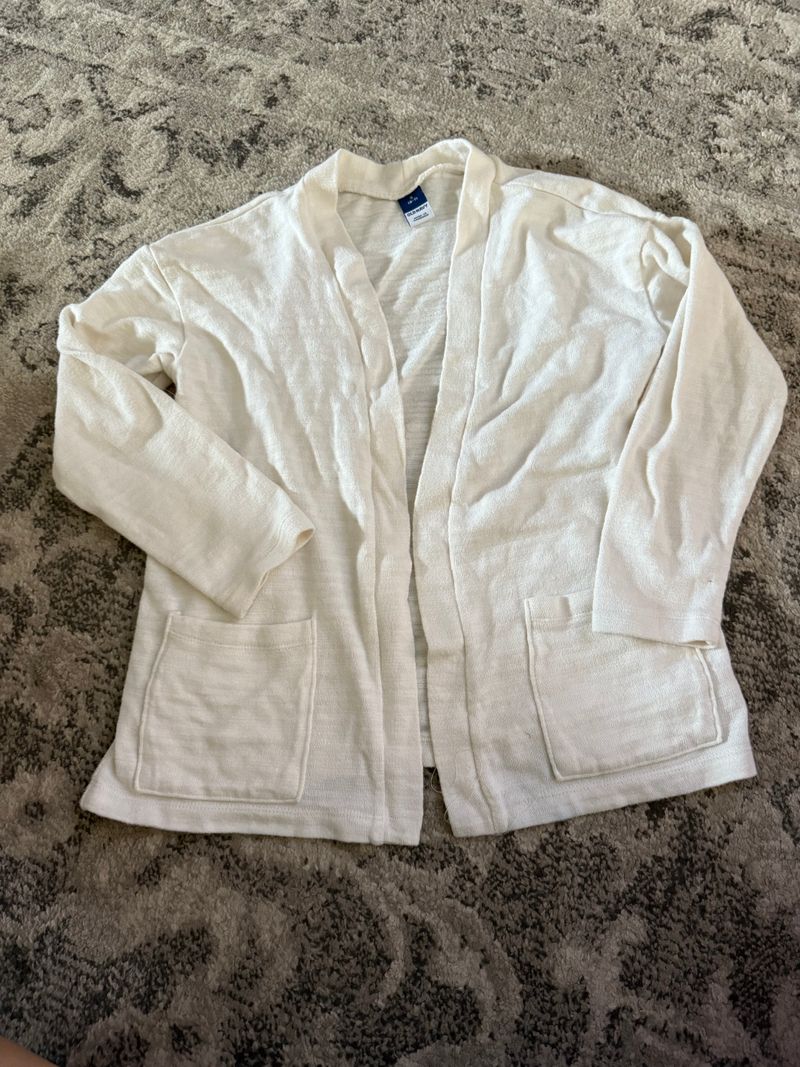 Old navy NWOT white cardigan 6