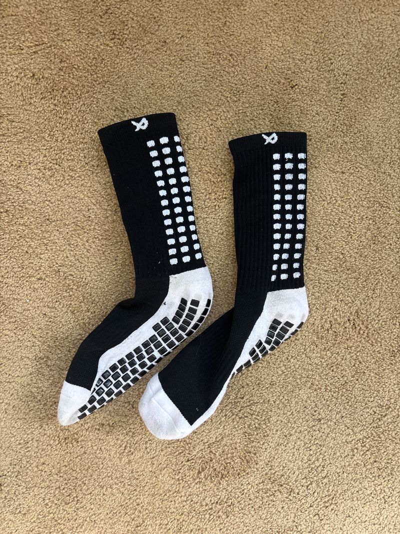 Black white sports grip socks shoe size 5-10 Black white sports grip socks shoe size 5-10 12