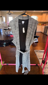 . With tags black/white plaid sleeveless cardigan dressy Women's - XXXL