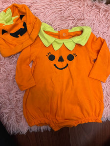 0-3m pumpkin onesie with hat  Newborn