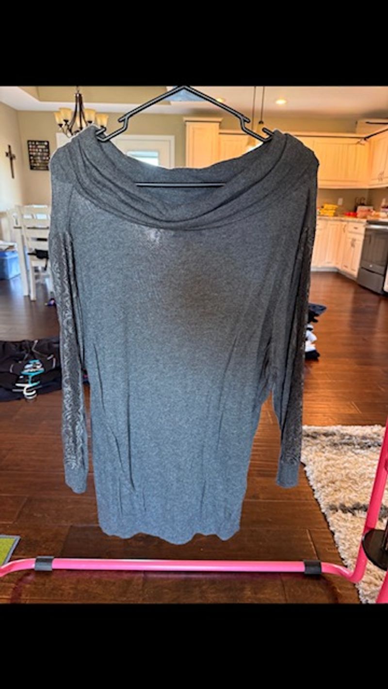 . wide turtleneck gray top with lacy arms Women's - XXXL