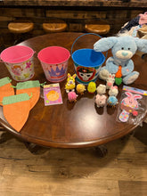 Load image into Gallery viewer, Easter decoration 3 Easter baskets, wind up chicks and bunnies, Easter toys
