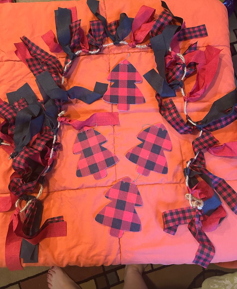 Christmas Buffalo Check Trees Ornaments with Garland