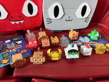 Load image into Gallery viewer, Pet Simulator holders and minis Barely Used
