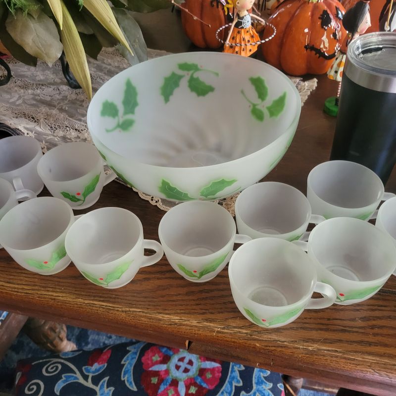 Vintage Federal Frosted Glass Christmas Holly and Berry Punch Bowl with 12 cups Mint Condition