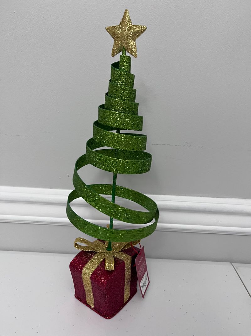 NEW Holiday Christmas Tree with Present