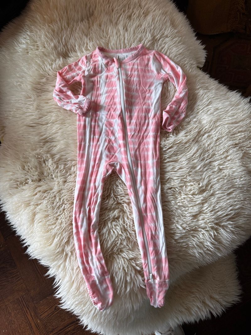 Kyte baby EUC bamboo footie pajamas sleeper Super soft, no pilling, tagged 12-18 12 Months