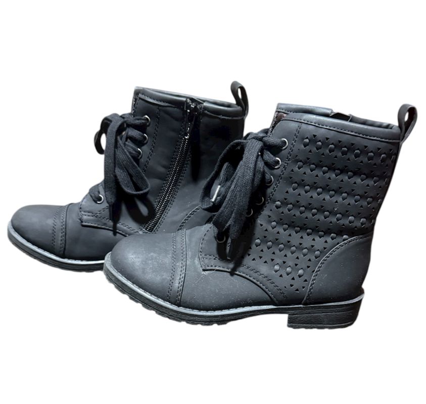 So brand black boots Laces in the front and zips on the side 13 (Lil' Kid)