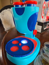 Load image into Gallery viewer, Geosafari microscope with slides  Educational
