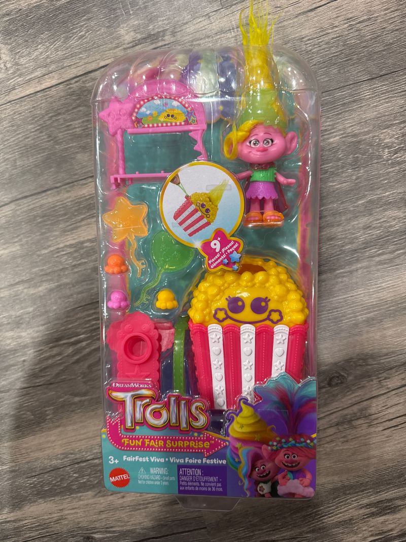 Trolls Fun Fair Surprise - New in Box Never opened - 9 pieces included Figures and Animals