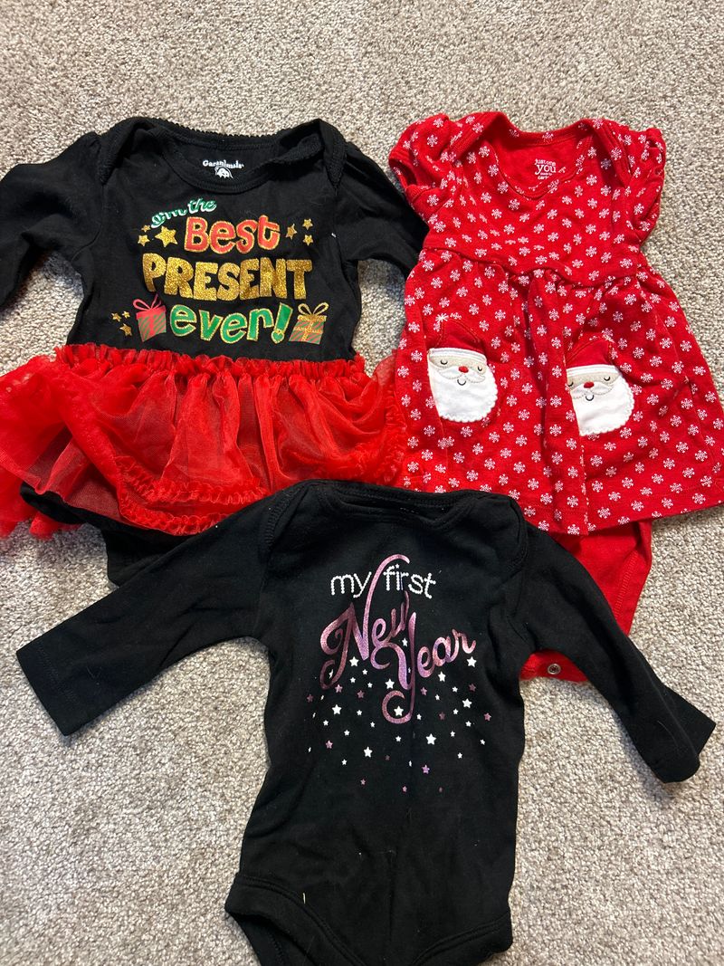 3m Child of mine girls holiday outfits 2 Christmas outfits and 1 new years. Santa is 3 months others 3-6 3 Months