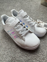 Load image into Gallery viewer, Adidas New white grand court with box 3 (Big Kid)
