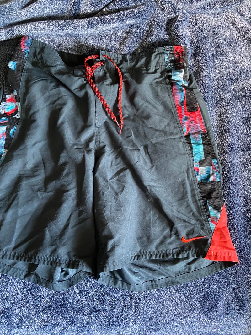 Nike Swim Trunks Geometric design, no visible wear. Men's - L