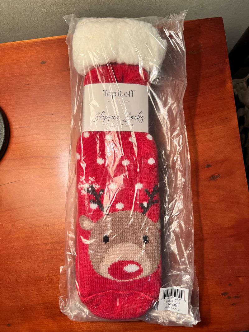 Top it off Reindeer slipper socks One size brand new NWT