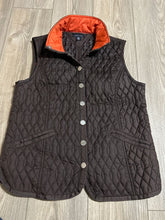 Load image into Gallery viewer, Tommy Hilfiger Brown and orange vest like new condition Women&#39;s - M
