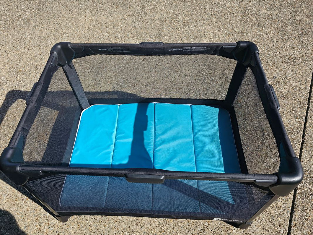 4moms breeze 4moms pack n play play yard Pack-n-Play