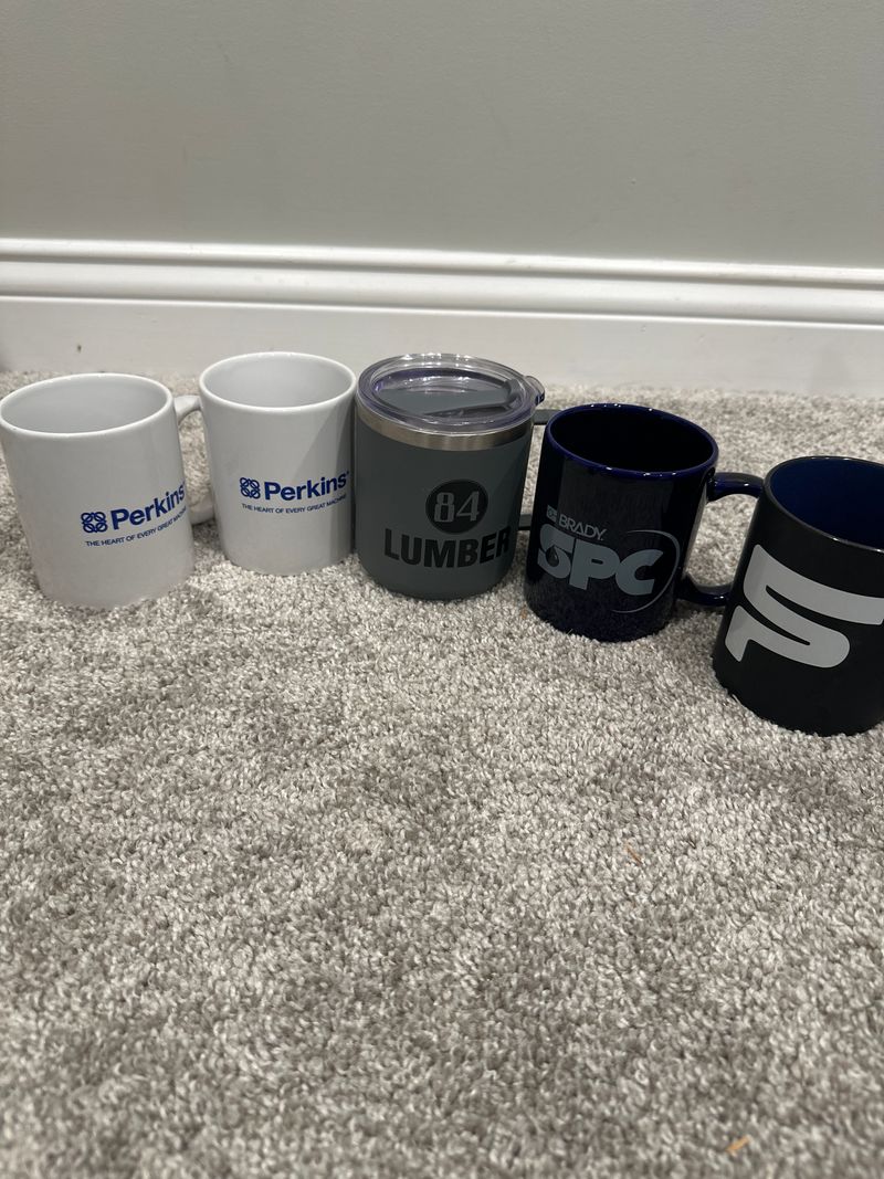 5 mugs - 1 travel