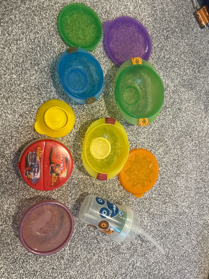 Sassy Mix of 5 bowls with lids and sippy cup