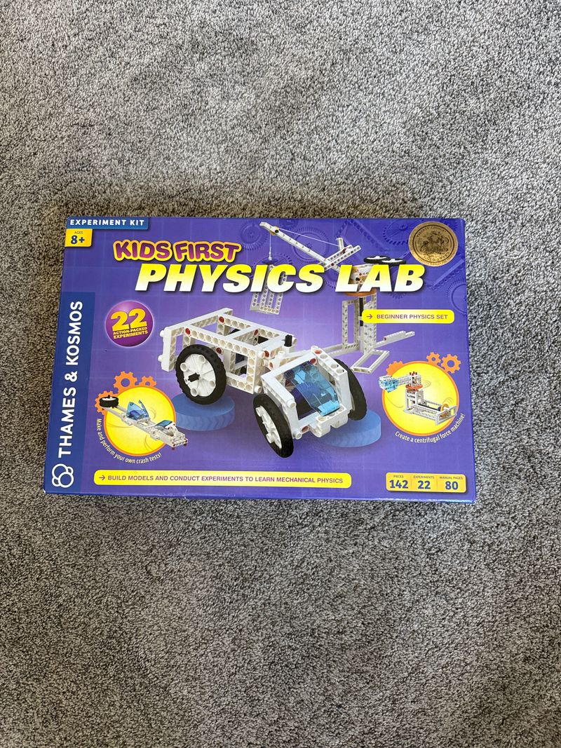 Kids first physics lab open box but NWOT Building