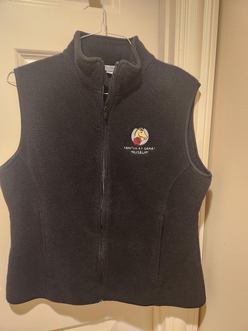 Port authority Vest blk fleece, Derby Museum Women's - XL