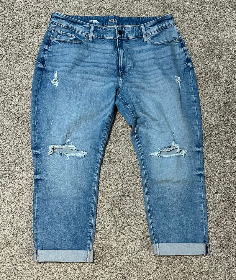 A.N.A. A New Approach Midrise distressed boyfriend jeans Women's 18