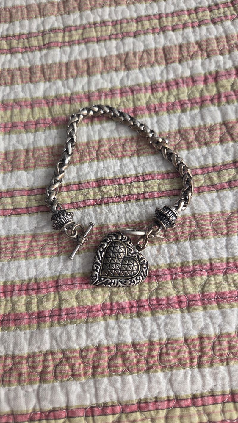 Unsure Toggle bracelet