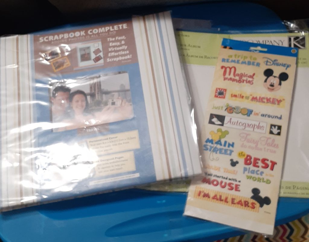 Scrapbook Travel 12x12 new book with extra sleeves and stickers