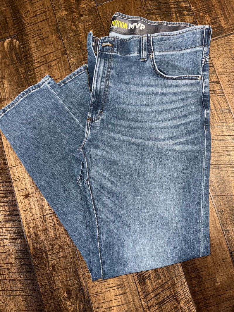 Lees slim fit straight 42x32 never worn  42