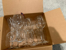 Load image into Gallery viewer, Box of 12 glasses Wine and champagne
