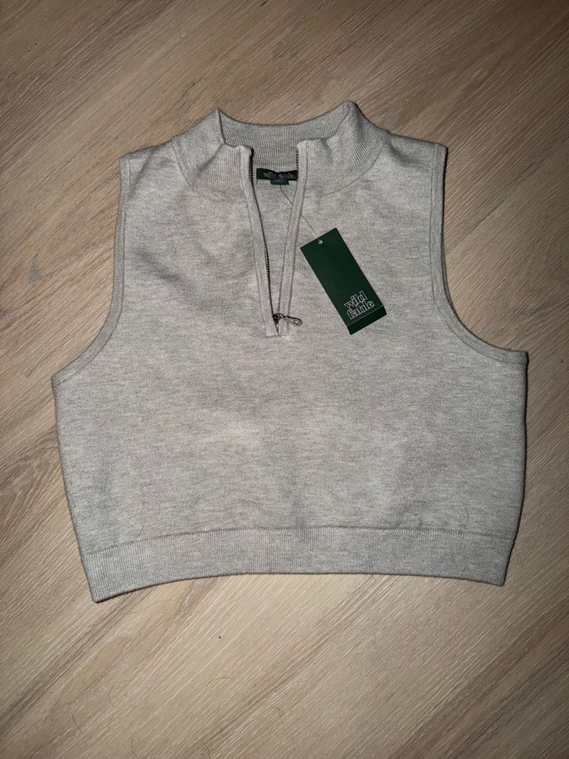 Target NWT sweater material crop top  Women's - L