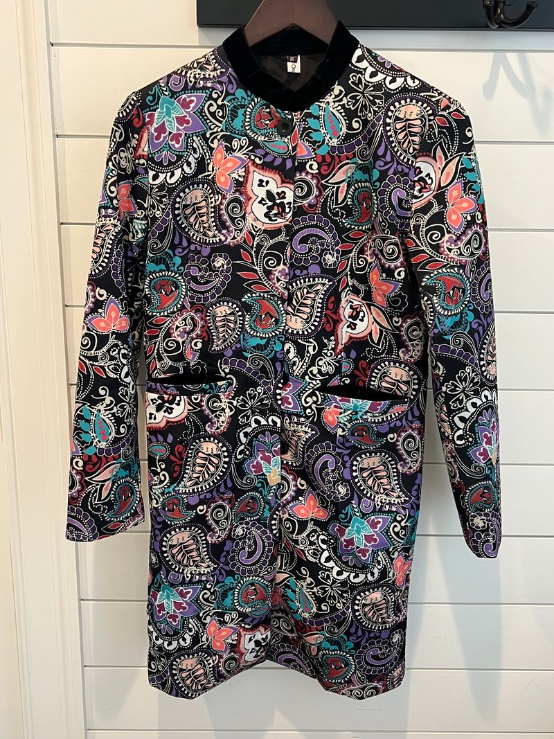 Colorful paisley & floral long sweater/jacket colorful w/ black buttons and pockets & velvet neck trim Women's - M