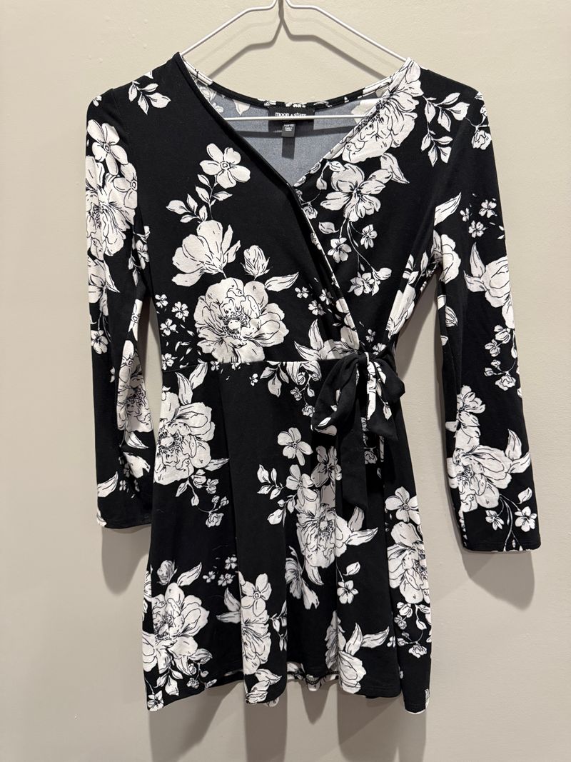 8/10 runs big dress never worn  8