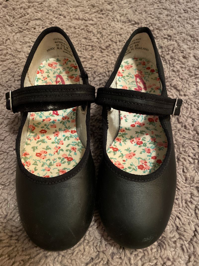 Capezio Mary Jane matte tap shoes like new 12-1/2 Lil Kid
