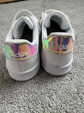 Load image into Gallery viewer, Adidas New white grand court with box 3 (Big Kid)
