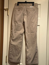 Load image into Gallery viewer, Vineyard Vines Khaki Pants 16

